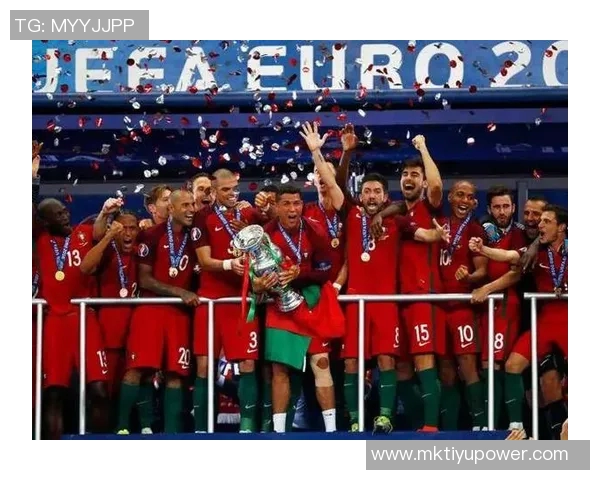 B费在社交媒体上祝贺葡萄牙U17夺冠并鼓励年轻球员们继续努力奋斗